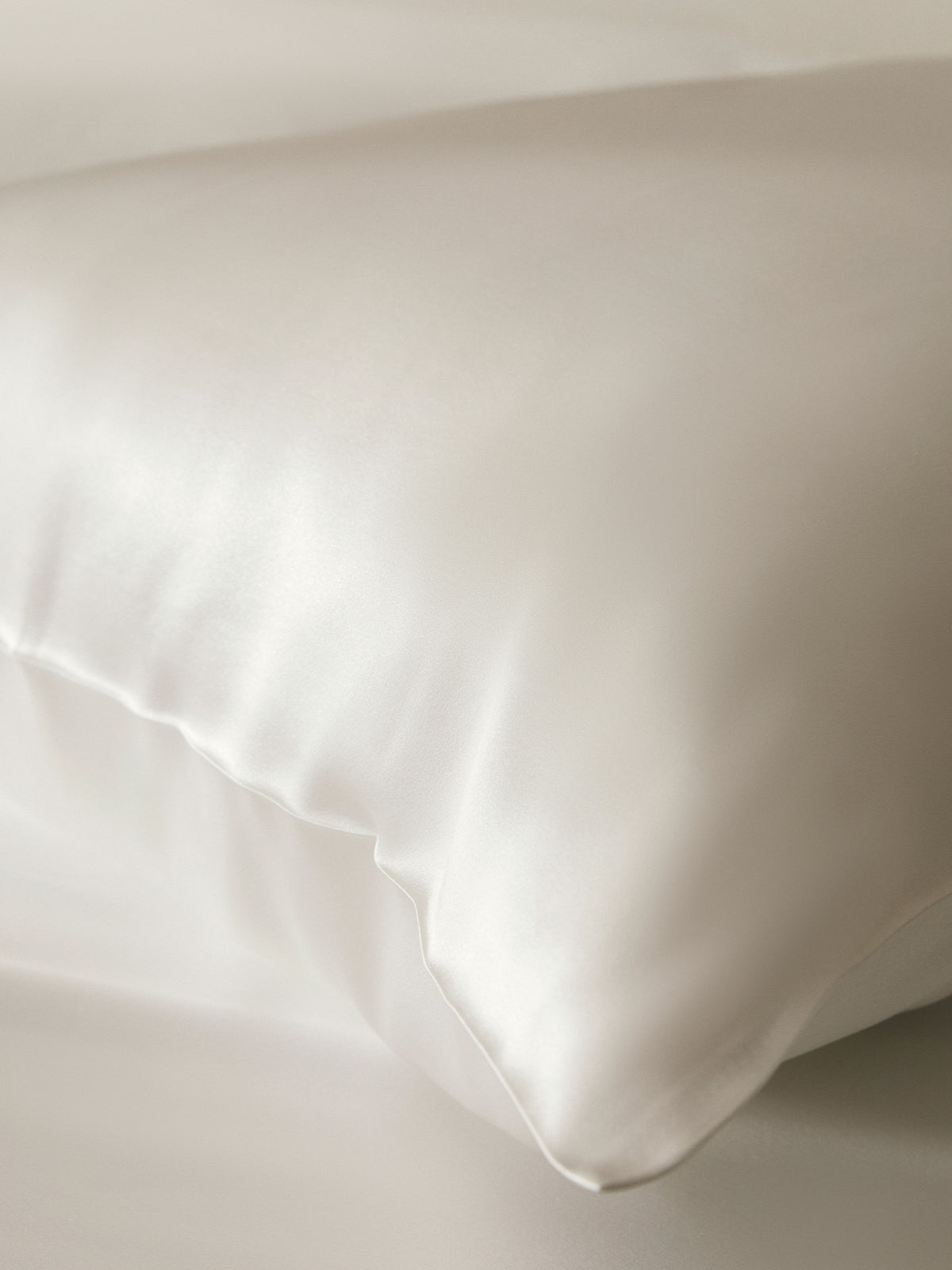 #color_ Pearl White