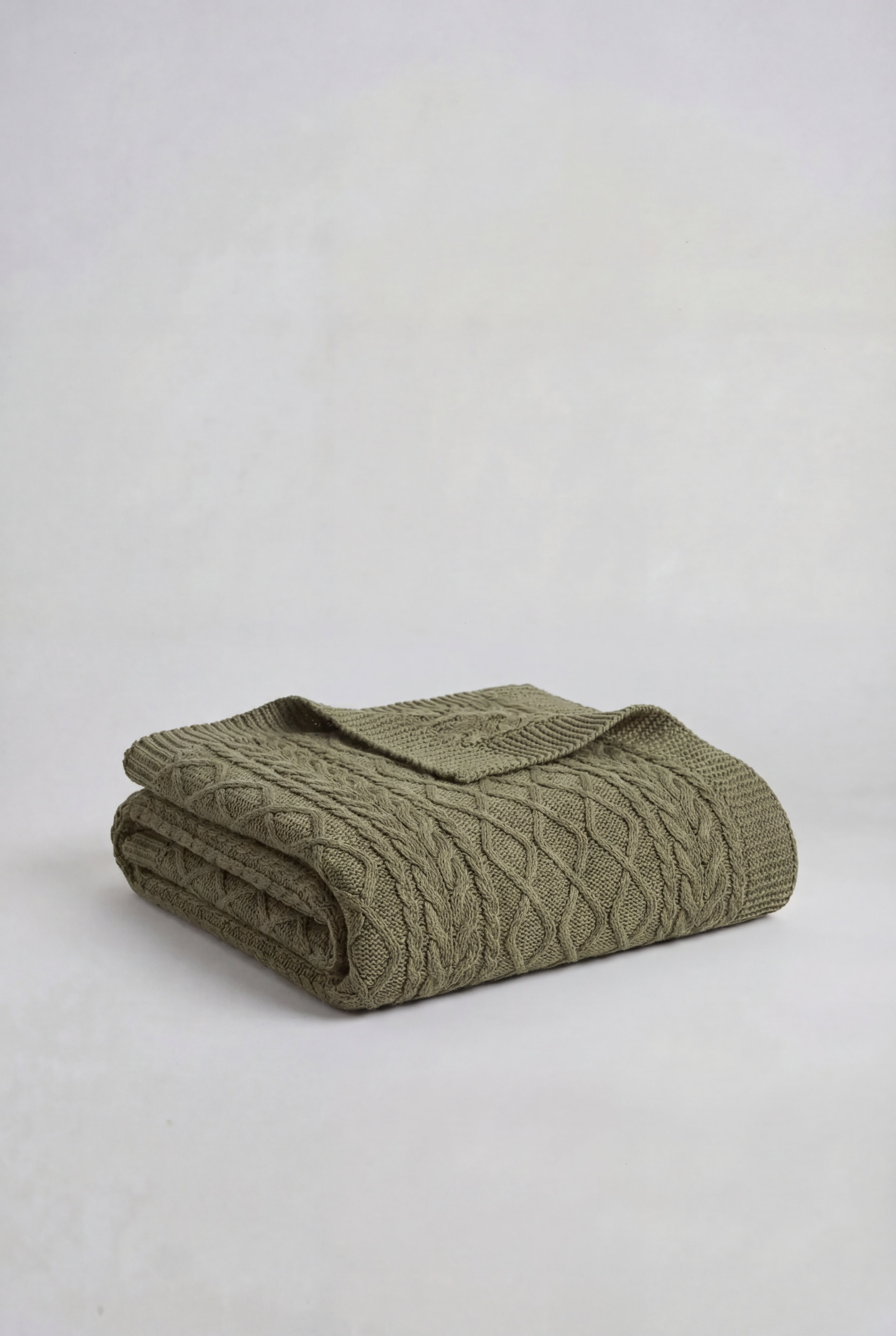 #color_Greenish Grey