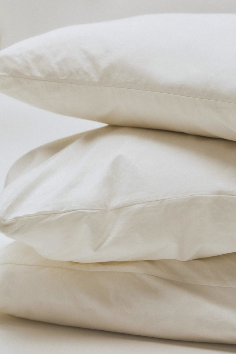 #Color_Pearl White