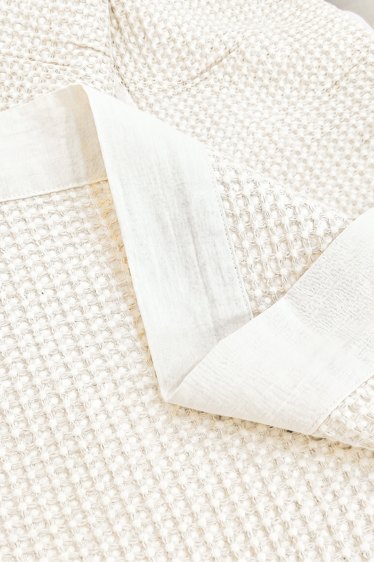 #color_pearl white