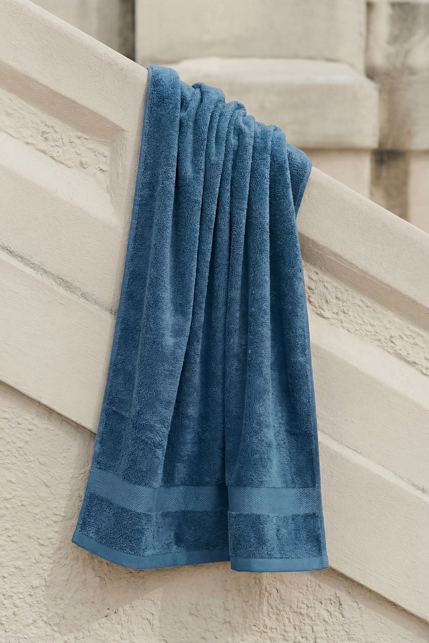 #color_petrol blue
