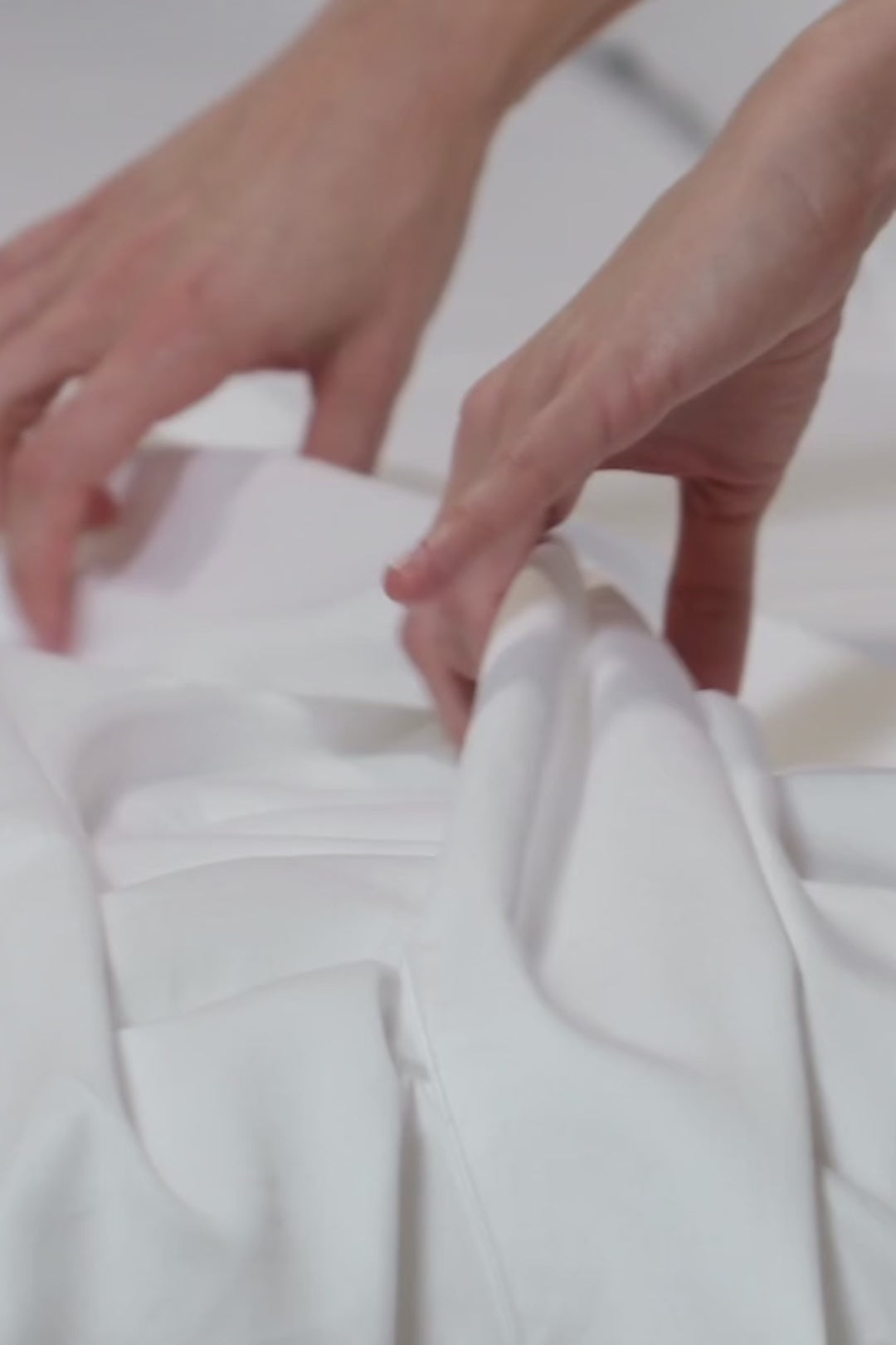 #color_off white
