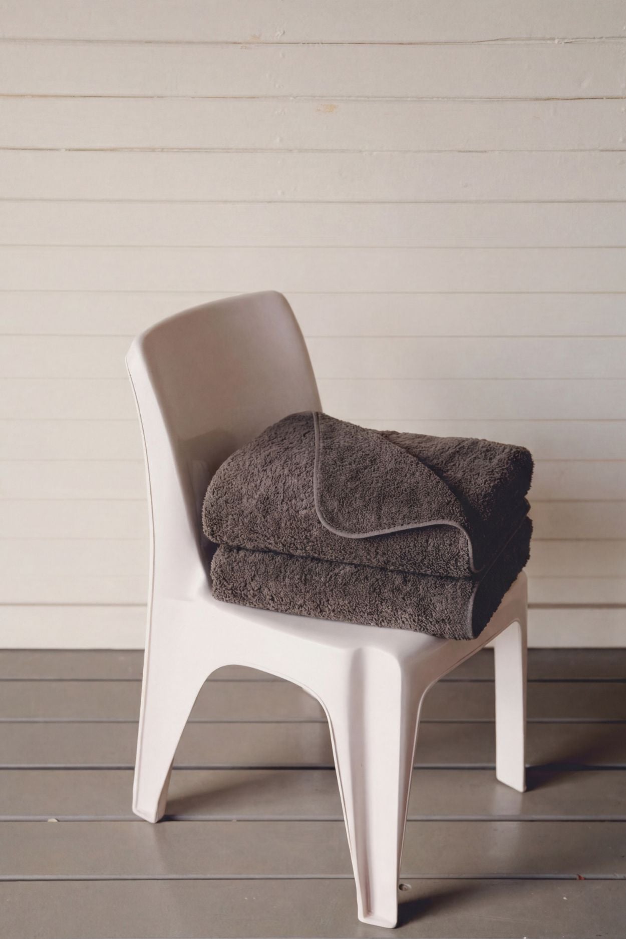 #color_Taupe