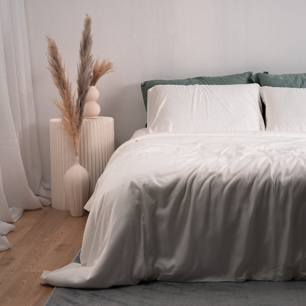 #Color_Pearl White